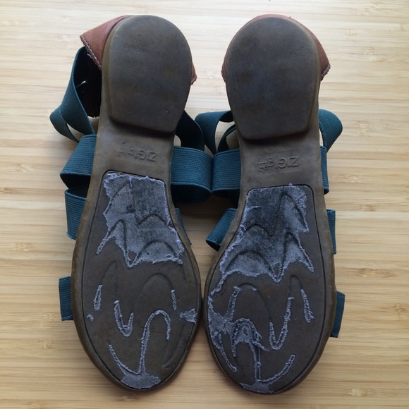 🟣 2/$10 ZIGI Girl Elastic Strap Sandals - Green - Picture 4 of 9